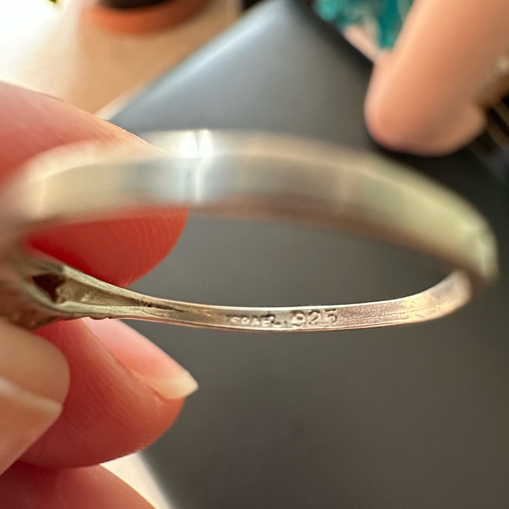 Dainty lightweight silver and red stone ring. - Picture 8 of 8